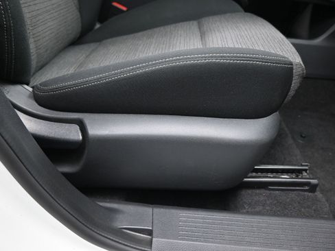 Certified 2023 Nissan Rogue SV image 16