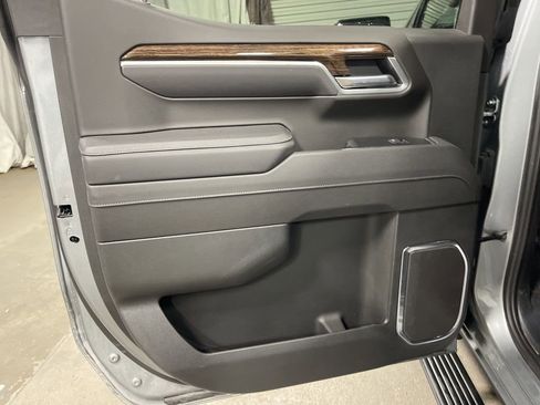 Used 2025 GMC Sierra 1500 SLE image 21