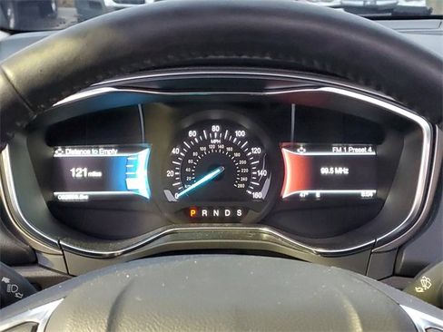 Used 2018 Ford Fusion SE w/ Fusion SE Technology Package image 21