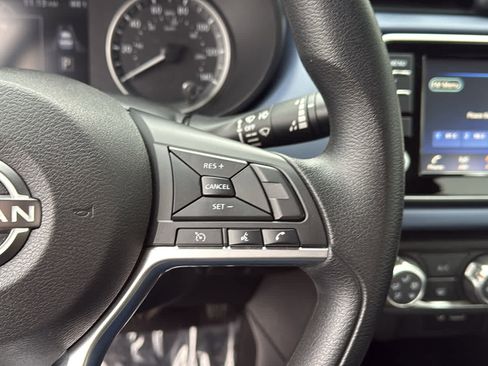 Used 2023 Nissan Versa SV image 22