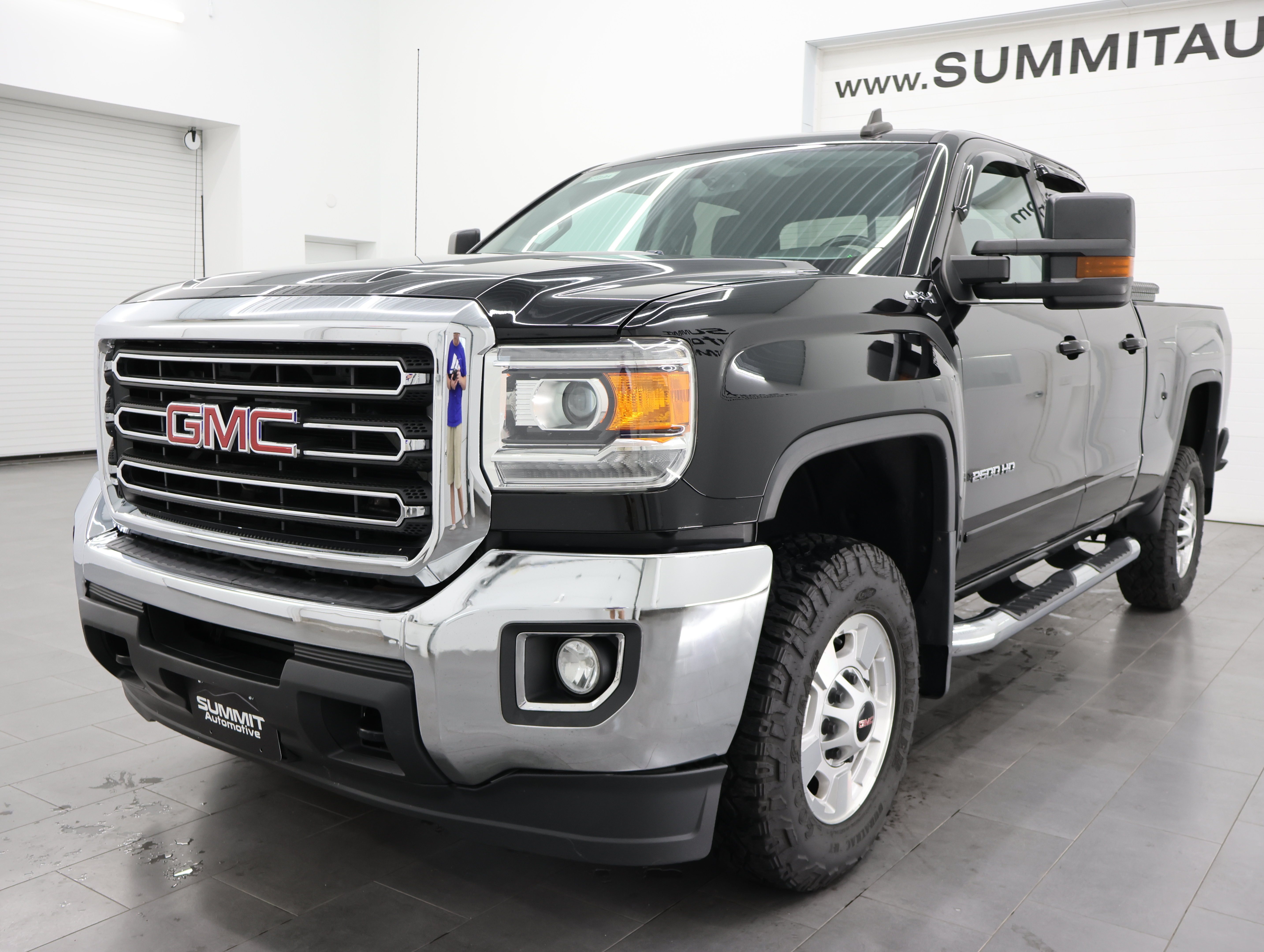 Used 2018 GMC Sierra 2500 SLE w/ HD SLE Preferred Plus Package AWD/4WD image 7