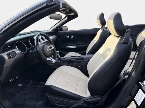 Used 2020 Ford Mustang Premium RWD image 10