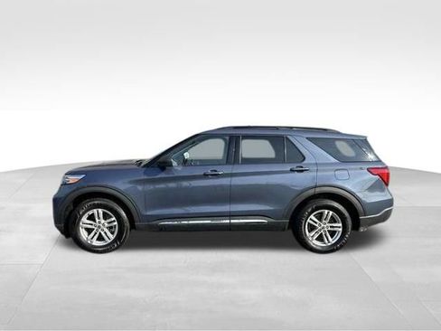Used 2021 Ford Explorer XLT w/ Equipment Group 202A AWD/4WD image 4