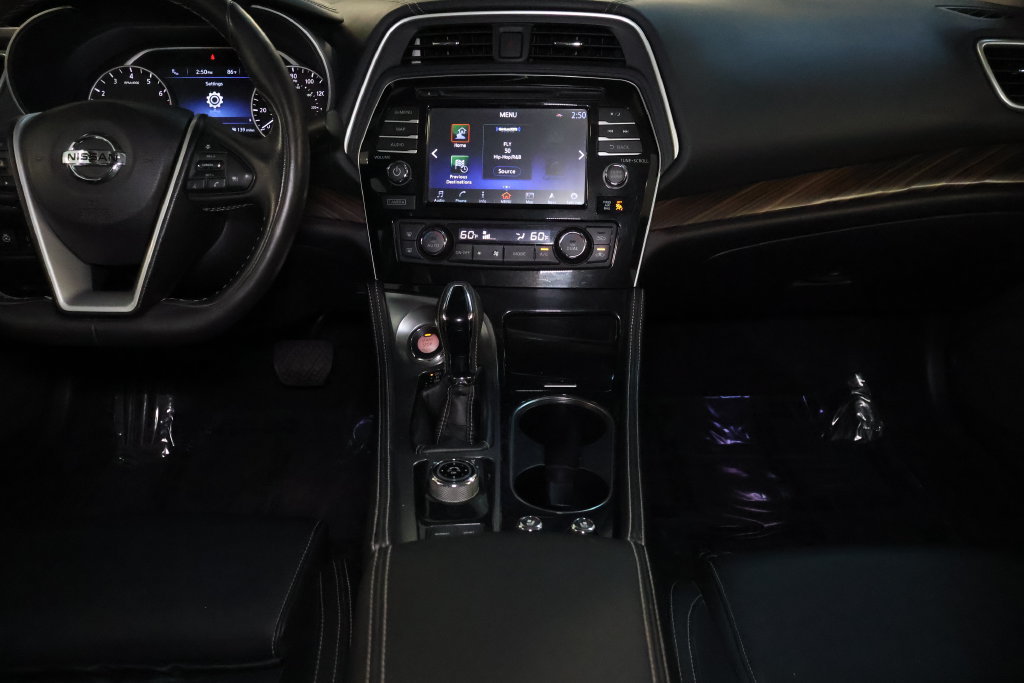 Used 2017 Nissan Maxima Platinum w/ Interior Lighting Package FWD image 18