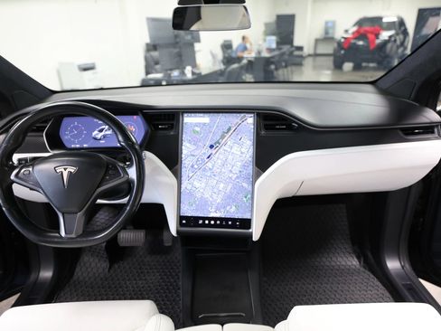Used 2018 Tesla Model X 100D AWD/4WD image 15