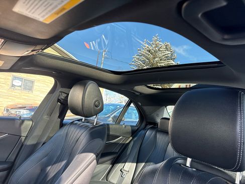 Used 2020 Mercedes-Benz E 350 4MATIC Sedan image 36