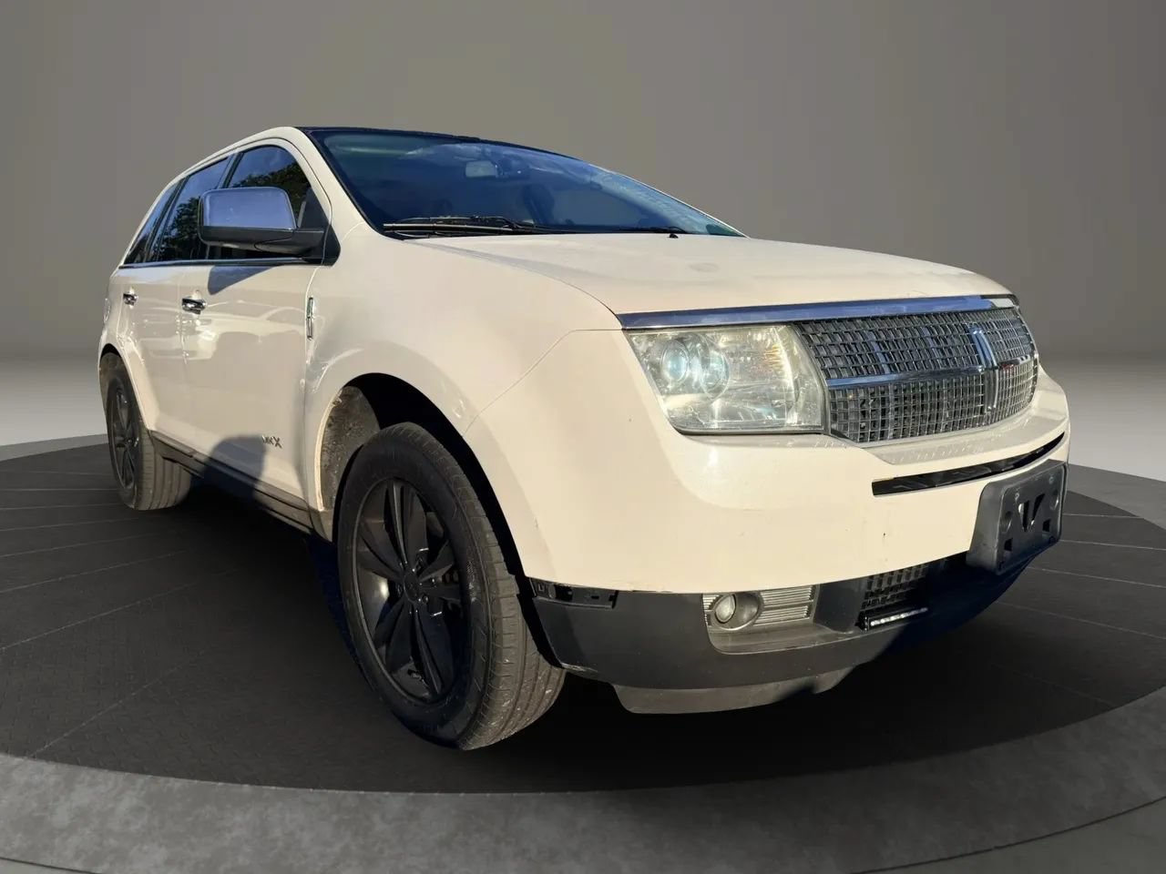 Used 2010 Lincoln MKX AWD image 3