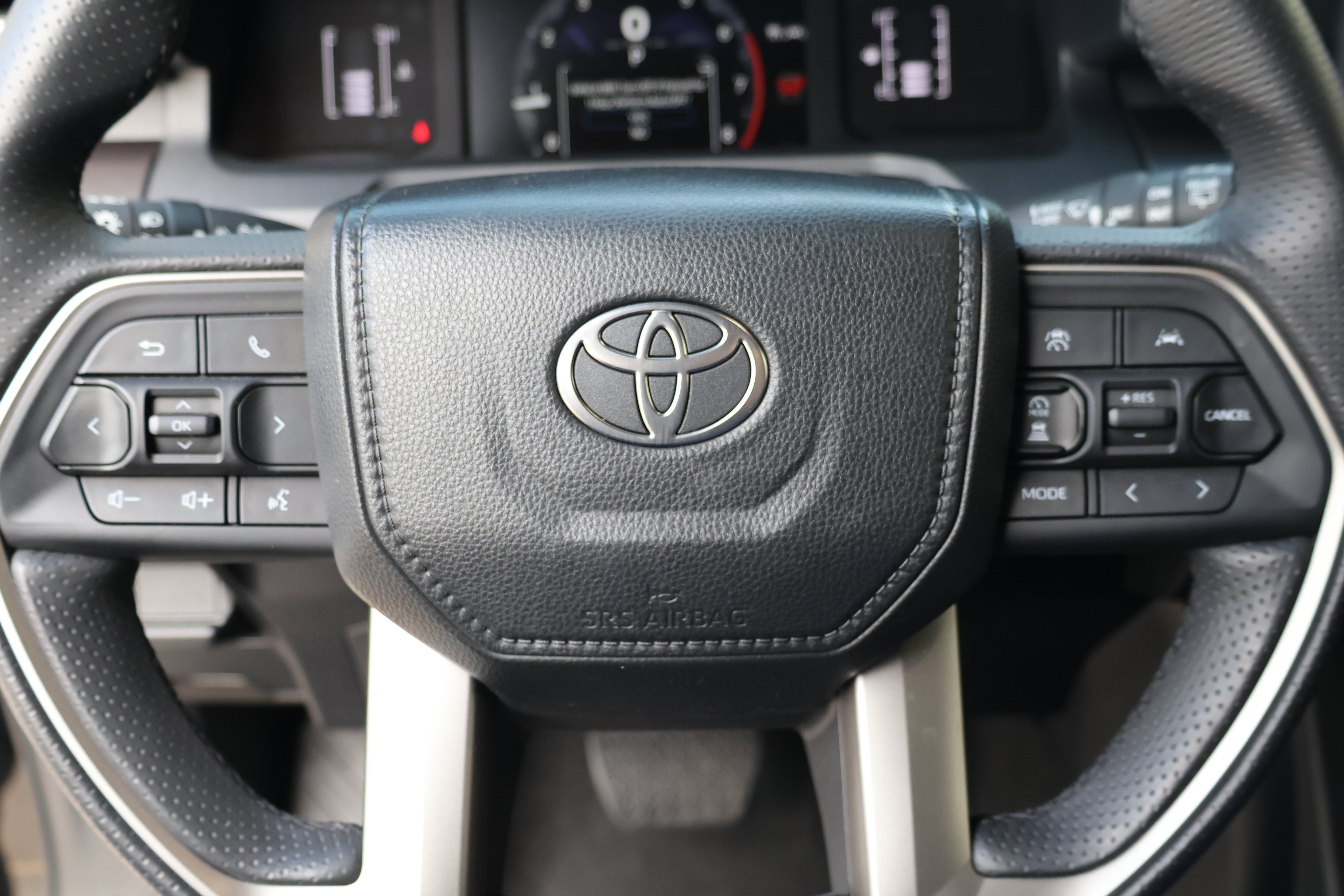 Used 2026 Toyota 4Runner SR5 AWD/4WD image 25