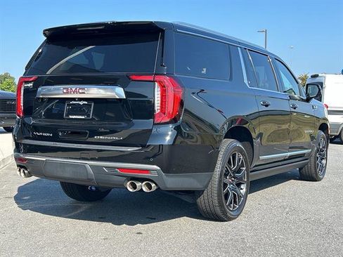 Used 2024 GMC Yukon XL Denali image 8