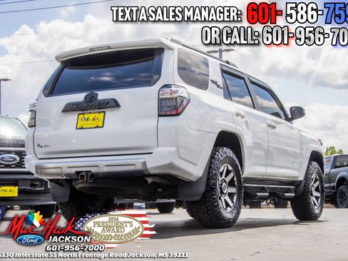 Used 2020 Toyota 4Runner TRD Off-Road AWD/4WD image 5