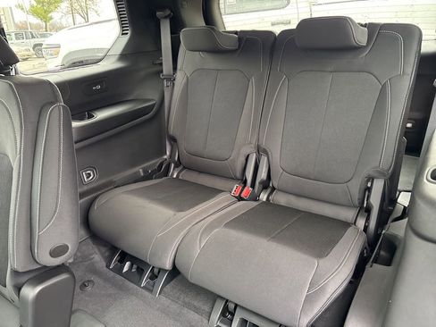 New 2026 Jeep Grand Cherokee L Laredo image 42