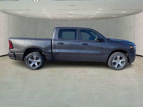 New 2026 RAM 1500 Express image 3
