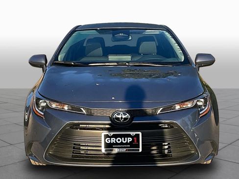Used 2026 Toyota Corolla LE FWD image 4