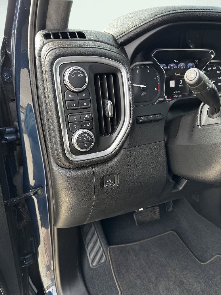 Used 2020 GMC Sierra 2500 Denali w/ Denali Ultimate Package AWD/4WD image 16