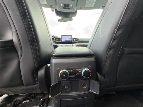Used 2023 Ford Explorer XLT w/ Equipment Group 202A AWD/4WD image 11