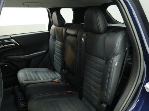New 2026 Mitsubishi Outlander SE FWD image 25
