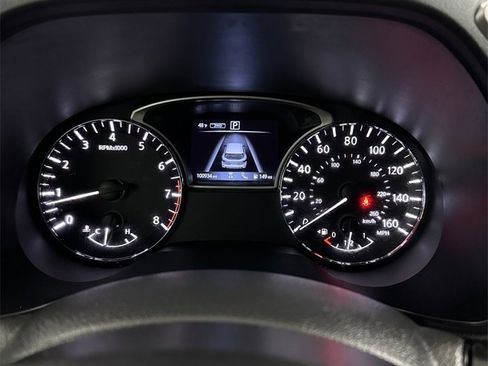 Used 2020 Nissan Pathfinder SL image 22