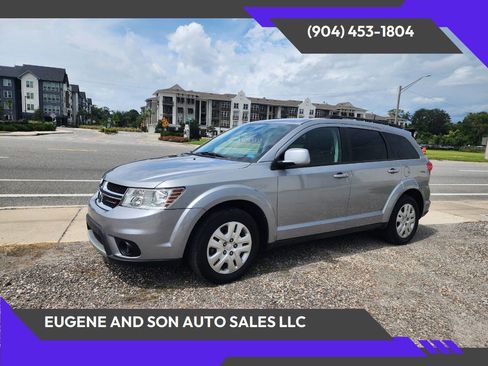 Used 2019 Dodge Journey SE image 1