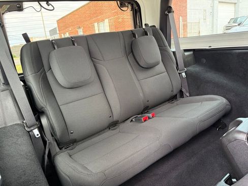 Used 2019 Jeep Wrangler Sport AWD/4WD image 21
