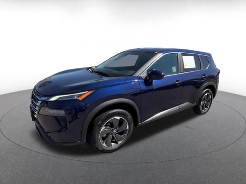 Used 2025 Nissan Rogue SV AWD/4WD image 7