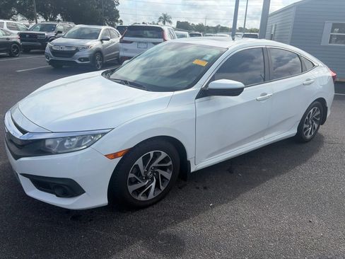 Used 2017 Honda Civic EX image 3
