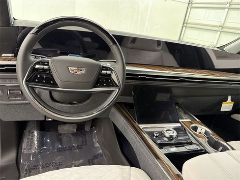 New 2026 Cadillac Escalade Platinum Sport w/ LPO, ONYX Package image 22