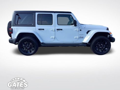 Used 2023 Jeep Wrangler Unlimited Sahara AWD/4WD image 10
