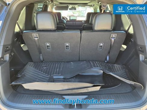 Certified 2025 Honda Pilot Black Edition image 18