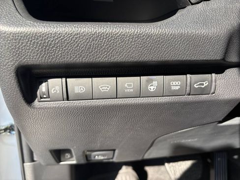 Used 2023 Toyota RAV4 XSE AWD/4WD image 27