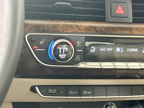 Used 2019 Audi A4 2.0T Premium w/ Convenience Package image 19