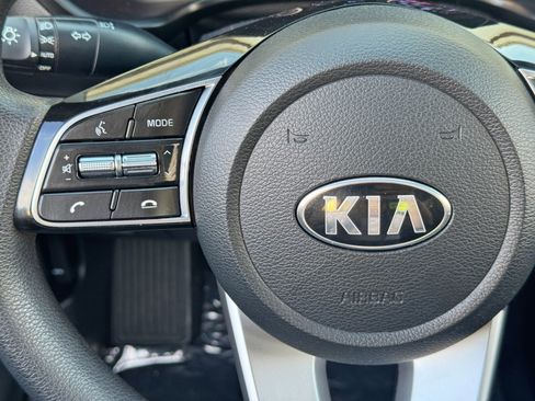 Used 2021 Kia Forte LXS FWD image 19