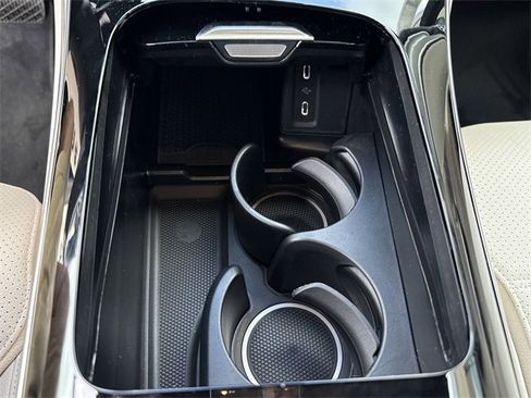 New 2025 Mercedes-Benz GLC 300 GLC 300 image 9