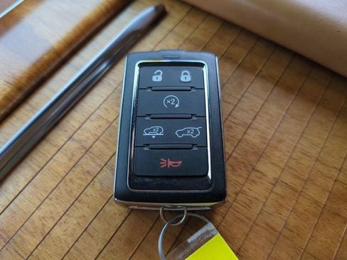 Used 2022 Jeep Grand Wagoneer Series III w/ Flexible Seating Group AWD/4WD image 30