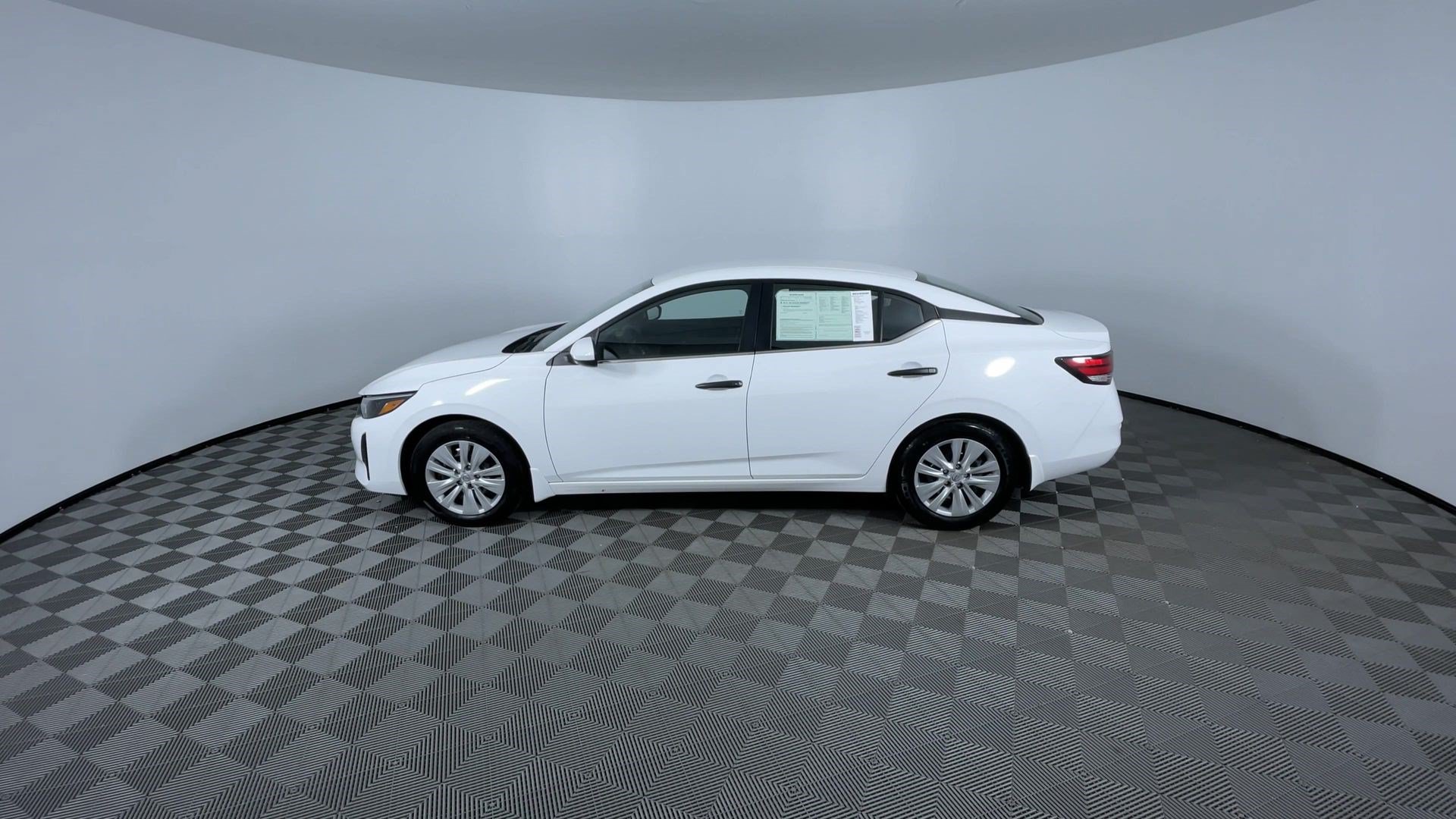 Certified 2025 Nissan Sentra S FWD image 6