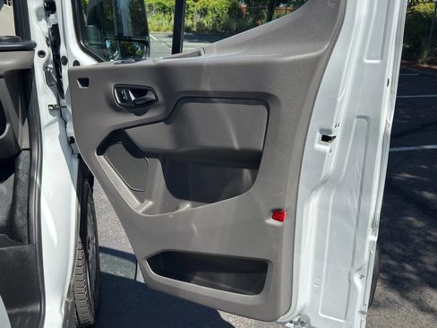 Used 2021 Ford Transit 250 Medium Roof RWD image 22