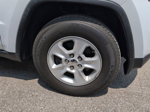 Used 2015 Jeep Grand Cherokee Laredo w/ Quick Order Package 23E image 5