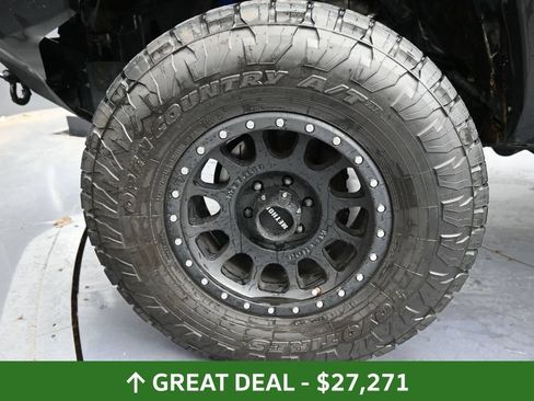 Used 2016 Toyota Tacoma TRD Sport w/ Towing Package AWD/4WD image 12