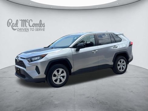 Used 2022 Toyota RAV4 LE FWD image 1