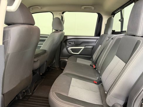 Used 2023 Nissan Titan SV AWD/4WD image 21