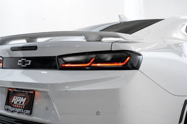 Used 2016 Chevrolet Camaro SS RWD image 11