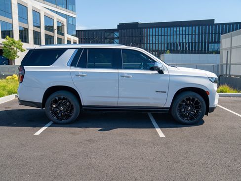 Used 2023 Chevrolet Tahoe Premier AWD/4WD image 8