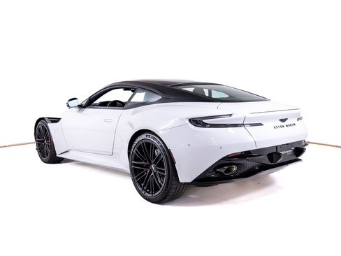 Used 2025 Aston Martin DB12 Coupe RWD image 3
