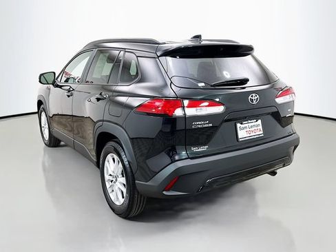Used 2025 Toyota Corolla Cross LE AWD/4WD image 5