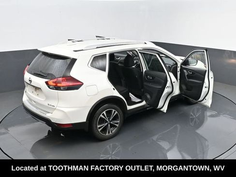 Used 2020 Nissan Rogue SV w/ Premium Package image 26