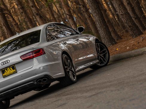 Used 2017 Audi S6 Prestige w/ S6 Sport Package image 26