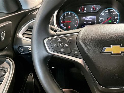 Used 2025 Chevrolet Malibu RS image 19