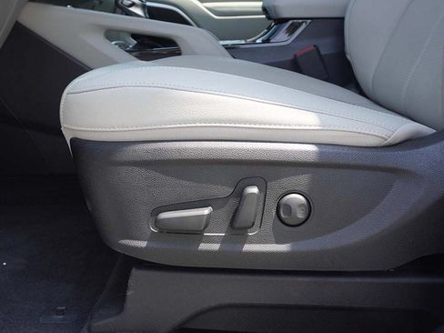 Used 2025 Kia Telluride EX FWD image 33