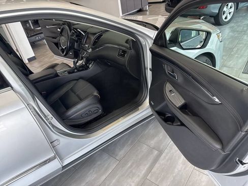Used 2017 Chevrolet Impala Premier w/ Enhanced Convenience Package FWD image 27