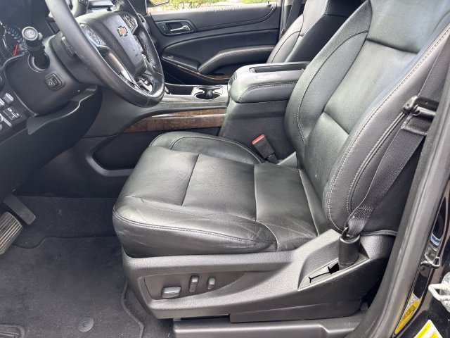 Used 2020 Chevrolet Tahoe LT w/ Luxury Package AWD/4WD image 19