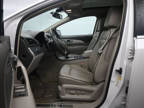Used 2015 Lincoln MKX AWD w/ Equipment Group 102A image 17